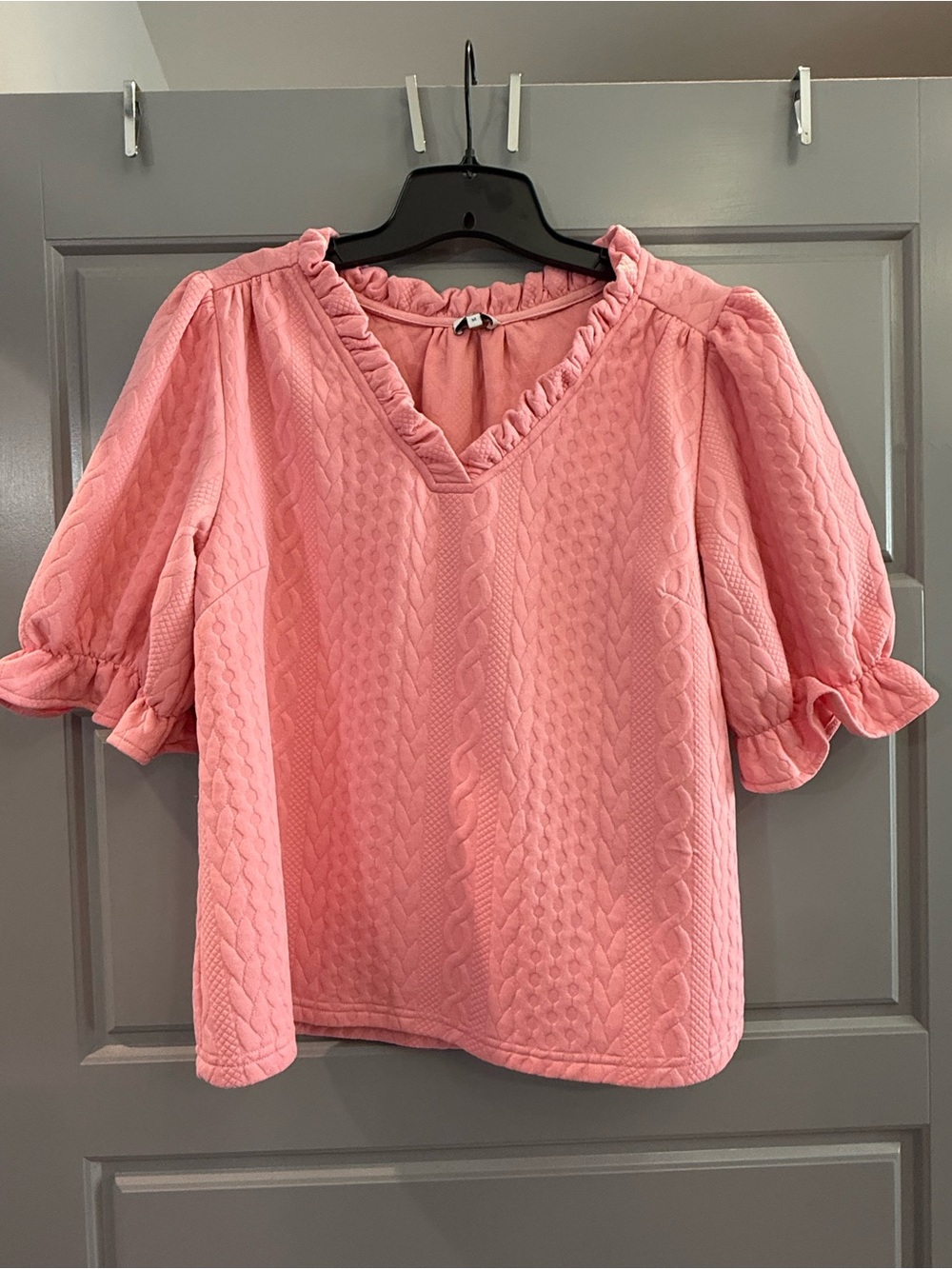 Voy Textured Pink V-Neck Puff Sleeve Blouse